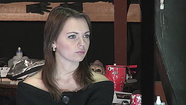 Парень дрочит в примерочной